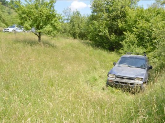Sute de persoane, autoturisme, obiecte şi documente, găsite prin intermediul SIS